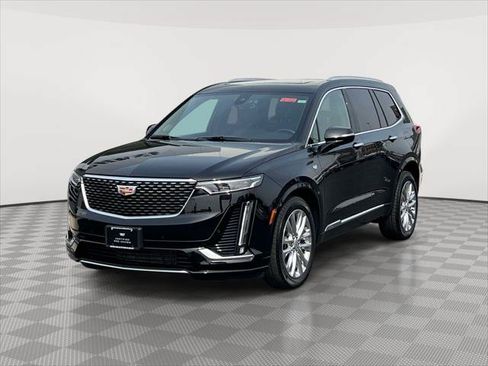 Used 2023 Cadillac XT6 Premium Luxury w/ LPO, Floor Liner Package AWD/4WD image 3