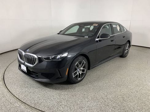 Certified 2026 BMW 530i xDrive w/ Premium Package AWD/4WD image 1