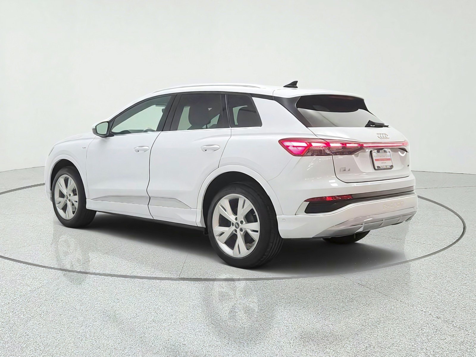 Used 2023 Audi Q4 e-tron Premium Plus w/ Premium Plus AWD/4WD image 7