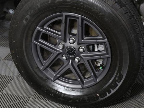 Used 2024 Jeep Gladiator Sport image 8