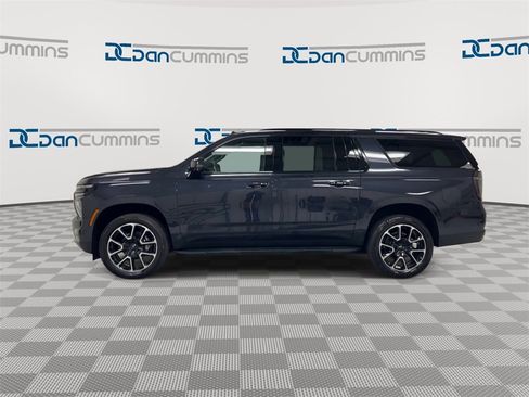 Used 2025 Chevrolet Suburban RST w/ Comfort Package image 5