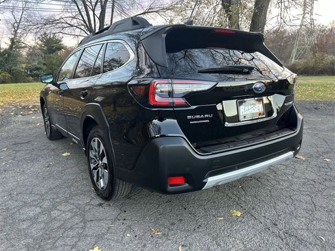 Certified 2023 Subaru Outback Limited image 6