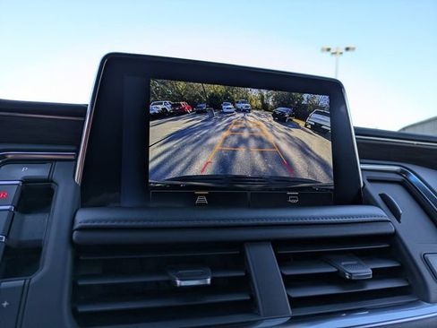 Used 2023 Chevrolet Suburban LT image 22