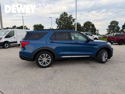 Used 2020 Ford Explorer XLT w/ Equipment Group 202A AWD/4WD image 15