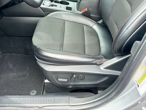 Used 2024 Ford Escape ST-Line w/ Tech Pack #1 AWD/4WD image 9