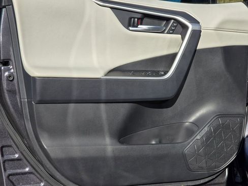 Used 2025 Toyota RAV4 Limited w/ Advanced Technology Package image 44