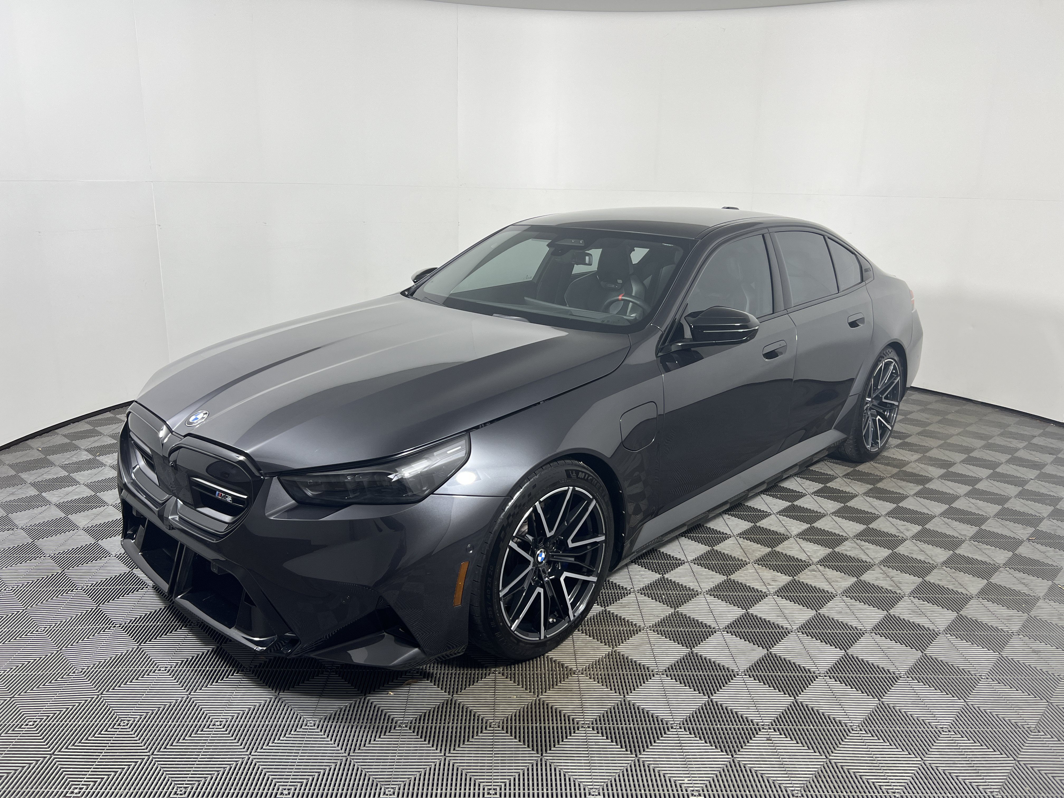 Used 2025 BMW M5 w/ Executive Package AWD/4WD image 9