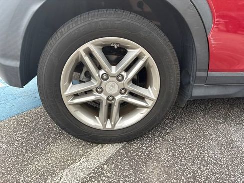 Used 2019 Hyundai Kona SE FWD image 5