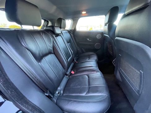 Used 2018 Land Rover Range Rover Evoque SE image 14