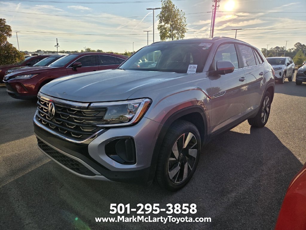 Used 2025 Volkswagen Atlas Cross Sport SE FWD image 10