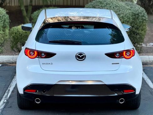 Used 2025 MAZDA MAZDA3 2.5 S Hatchback w/ Premium Pkg image 7