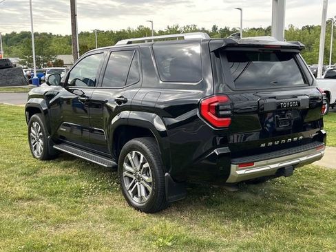 Used 2025 Toyota 4Runner Limited AWD/4WD image 5