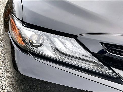 Used 2022 Toyota Camry XSE image 24