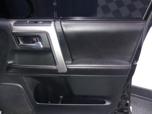 Used 2015 Toyota 4Runner Limited image 18