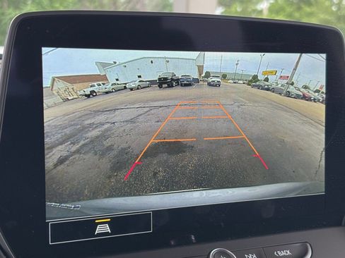 Used 2025 Chevrolet Blazer LT FWD image 24