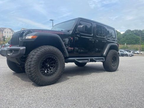 Used 2022 Jeep Wrangler Unlimited Rubicon w/ Cold Weather Group AWD/4WD image 2