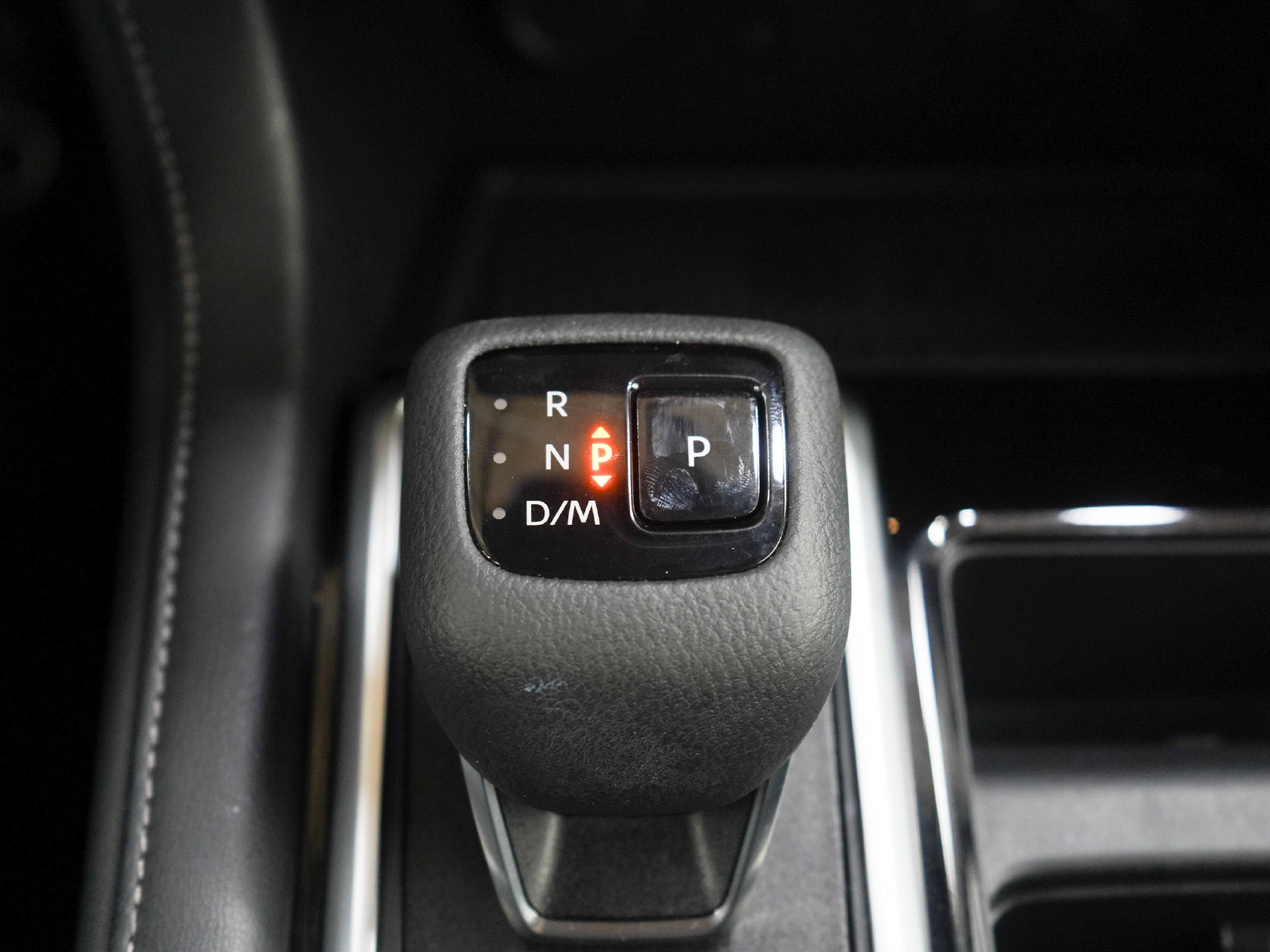 Used 2024 Nissan Pathfinder SL AWD/4WD image 26