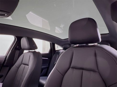 New 2025 Audi A6 e-tron Premium Plus image 12