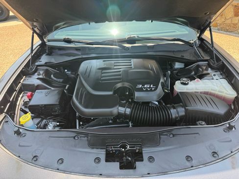 Used 2020 Dodge Charger SXT RWD image 27