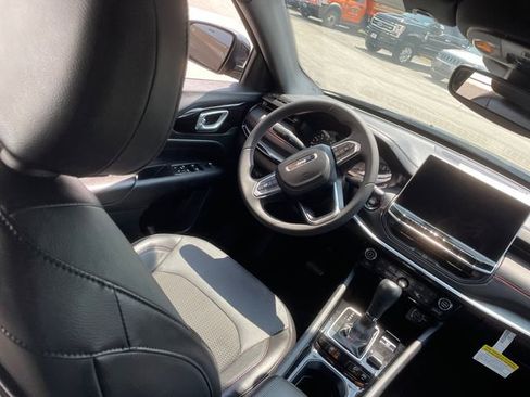 Used 2023 Jeep Compass Trailhawk image 23