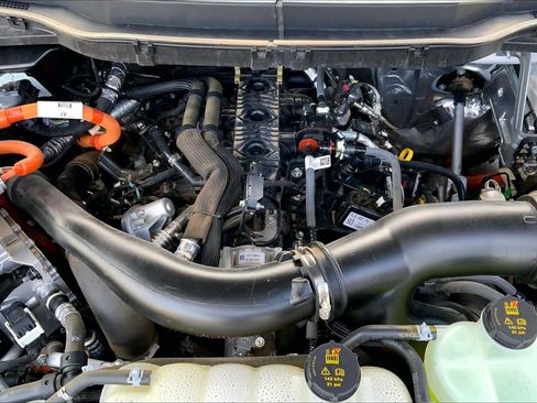 Used 2024 Ford F150 Lariat w/ FX4 Off-Road Package image 33