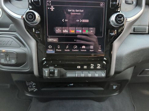 Used 2026 RAM 2500 Laramie AWD/4WD image 22