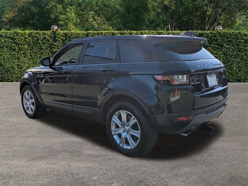 Used 2017 Land Rover Range Rover Evoque SE Premium image 6