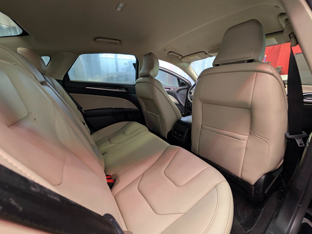 Used 2018 Ford Fusion Energi Titanium FWD image 10