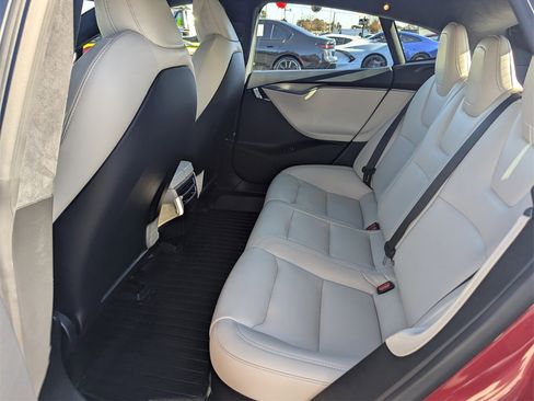 Used 2021 Tesla Model S Long Range Plus image 9