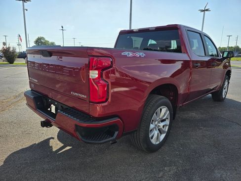Used 2020 Chevrolet Silverado 1500 Custom w/ Custom Value Package AWD/4WD image 6