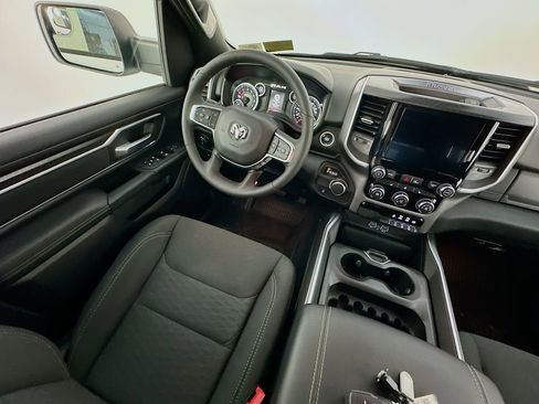 Used 2025 RAM 1500 Big Horn RWD image 9