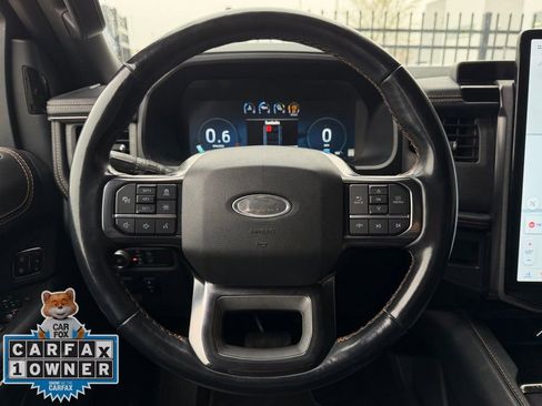 Used 2022 Ford Expedition Platinum image 14
