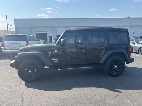 Used 2021 Jeep Wrangler Unlimited Sport image 11