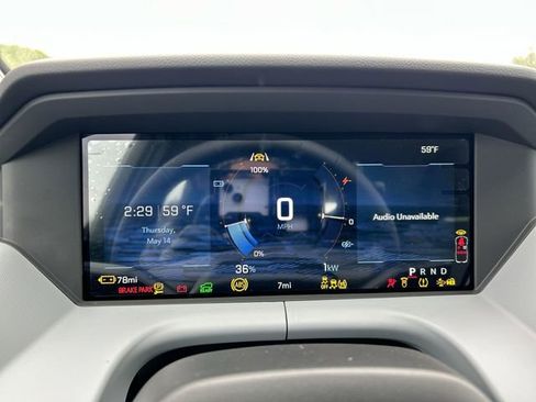 New 2027 Chevrolet Bolt LT w/ Comfort Package FWD image 11