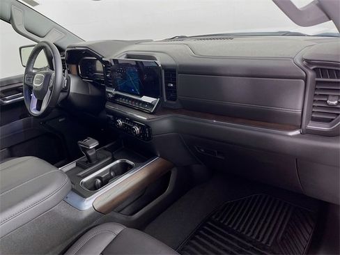 Used 2024 GMC Sierra 1500 SLT w/ SLT Premium Plus Package image 31