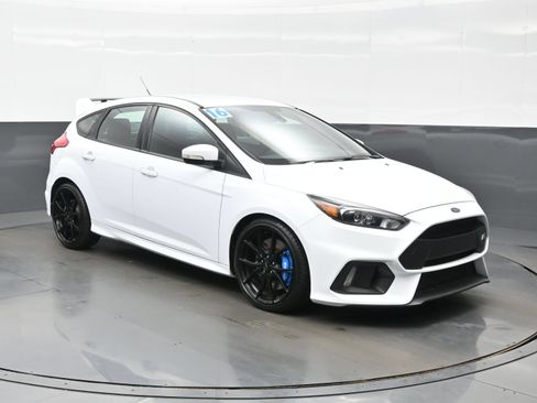 Used 2016 Ford Focus RS AWD/4WD image 11