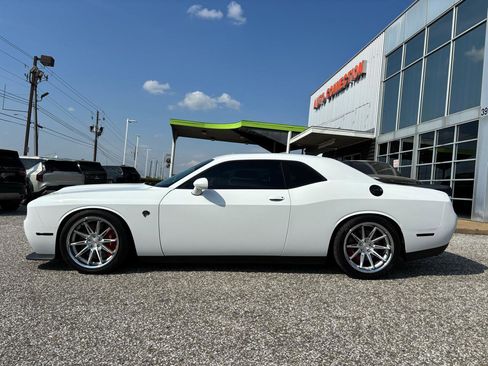 Used 2018 Dodge Challenger SRT Hellcat image 3