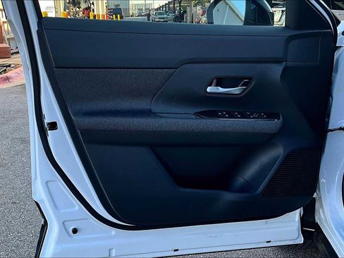 New 2026 Nissan Kicks SV image 13