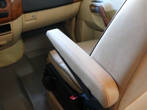 Used 2015 Mercedes-Benz Sprinter 3500 image 34