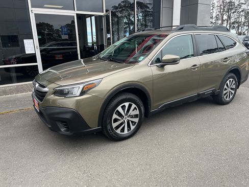 Used 2021 Subaru Outback Premium AWD/4WD image 15
