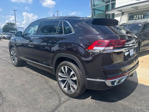 Used 2023 Volkswagen Atlas Cross Sport SEL Premium R-Line AWD/4WD image 4