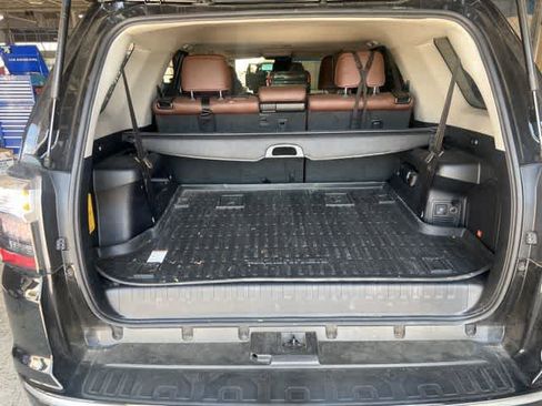 Used 2022 Toyota 4Runner Limited AWD/4WD image 13