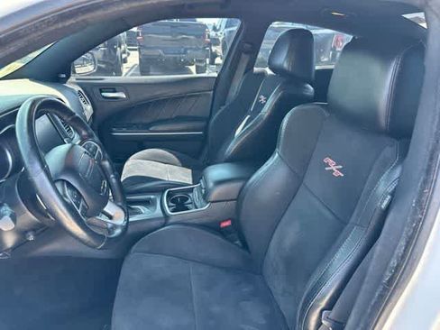 Used 2016 Dodge Charger R/T RWD image 4