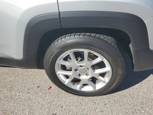 Used 2021 Jeep Renegade Latitude image 12