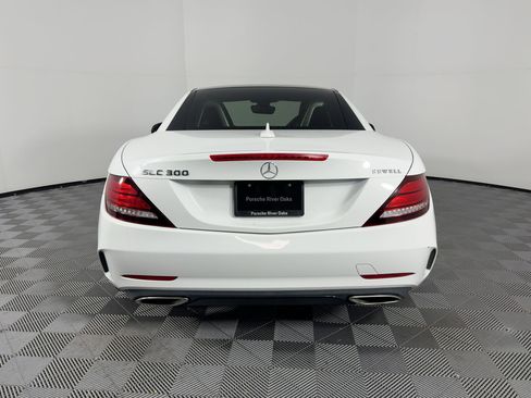 Used 2020 Mercedes-Benz SLC 300 image 32