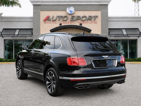Used 2019 Bentley Bentayga AWD/4WD image 3