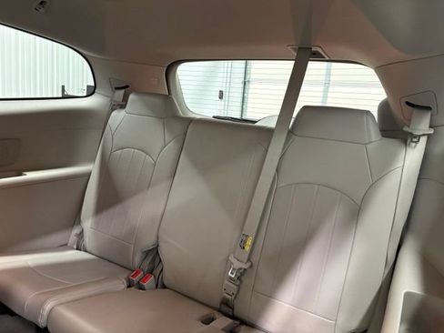 Used 2016 Buick Enclave Leather AWD/4WD image 10