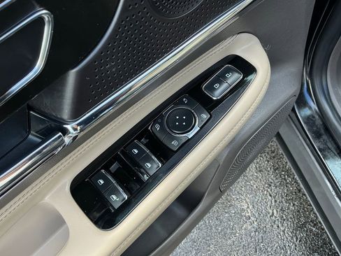 Certified 2024 Lincoln Corsair Reserve w/ Equipment Group 201A image 16