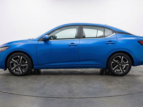 Used 2025 Nissan Sentra SV FWD image 5