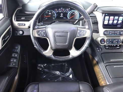 Used 2019 GMC Yukon Denali w/ Open Road Package RWD image 34